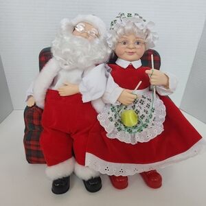 Motion-ettes of Christmas Santa Claus Mrs. Claus Animated Holiday Decoration